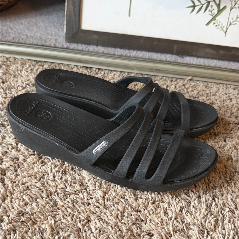 CROCS Women's Black Wedge Sandals 11